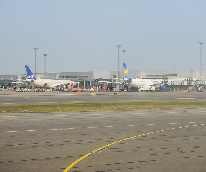 _DSC0016 At Copenhagen airport, Kastrup.