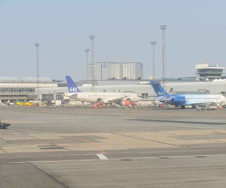 _DSC0018 At Copenhagen airport, Kastrup.