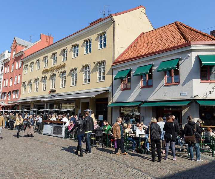 _DSC0004 At Lilla Torg in Malmö.