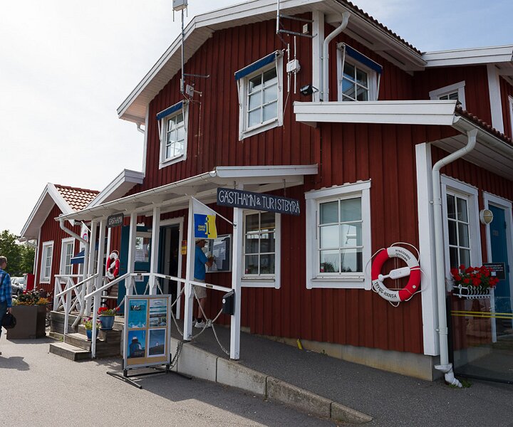_DSC0028 By the harbour in Nynäshamn.
