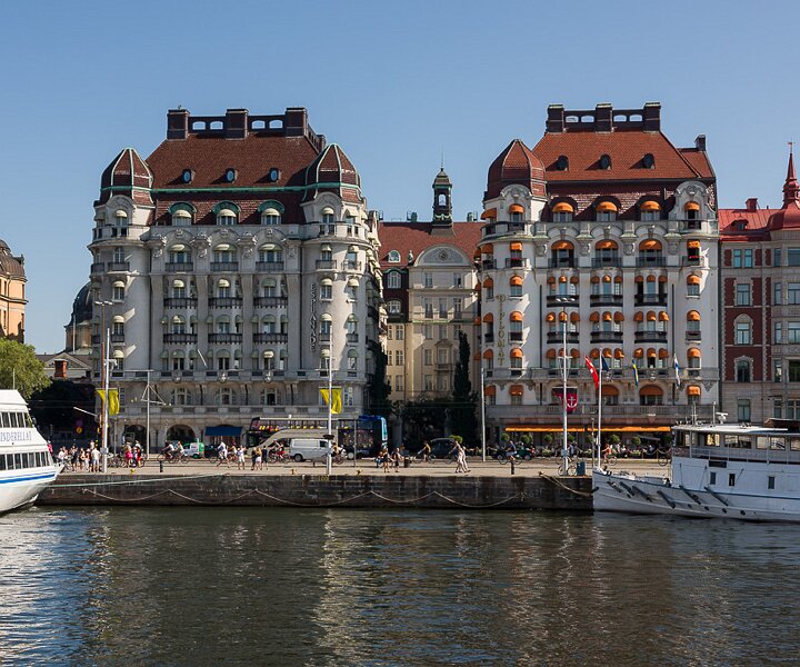 _DSC0016 View of Strandvägen, leaving from Nybrokajen for Sandhamn.