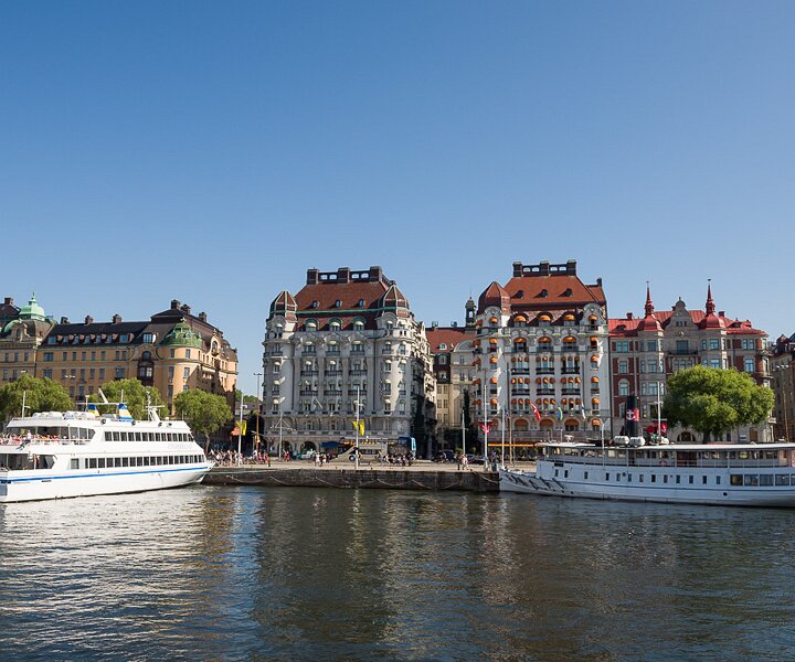 _DSC0017 View of Strandvägen, leaving from Nybrokajen for Sandhamn.