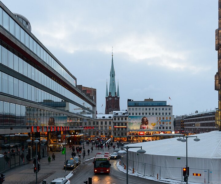 _DSC0071 View of Sergels Torg. The fountain is under renovation.