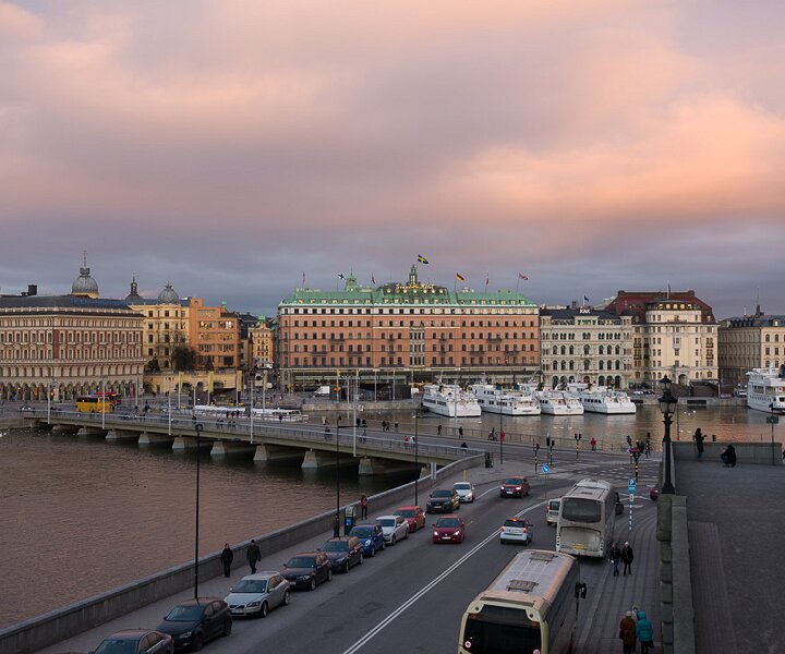 _DSC0070 View towards Grand Hôtel from the Royal Palace.
