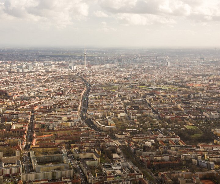 _DSC0020 View of Berlin on approach to Tegel airport.