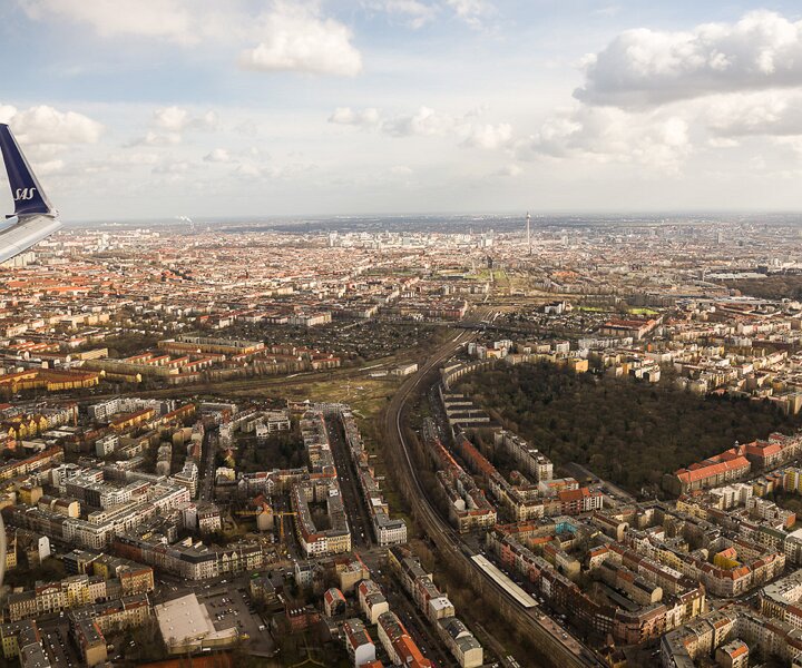 _DSC0025 View of Berlin on approach to Tegel airport.