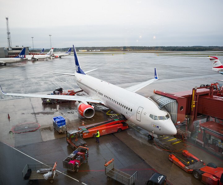 _DSC0002 At Arlanda airport. View from the lounge, before boarding the flight to Cyprus.