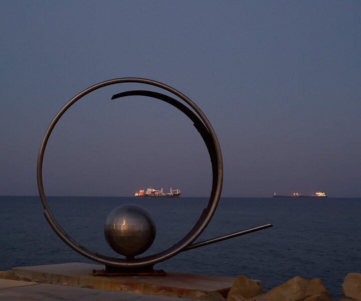 _DSC0240 At the seaside promenade in Limassol.
