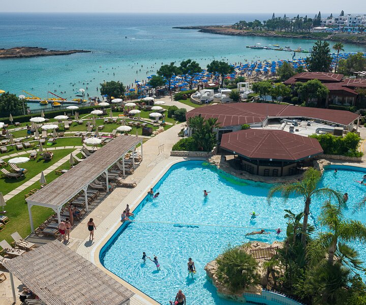 _DSC0032 View of Fig Tree Bay from Capo Bay hotel.