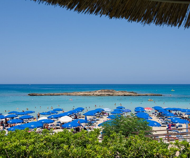 _DSC0041 View of Fig Tree Bay from Capo Bay hotel.