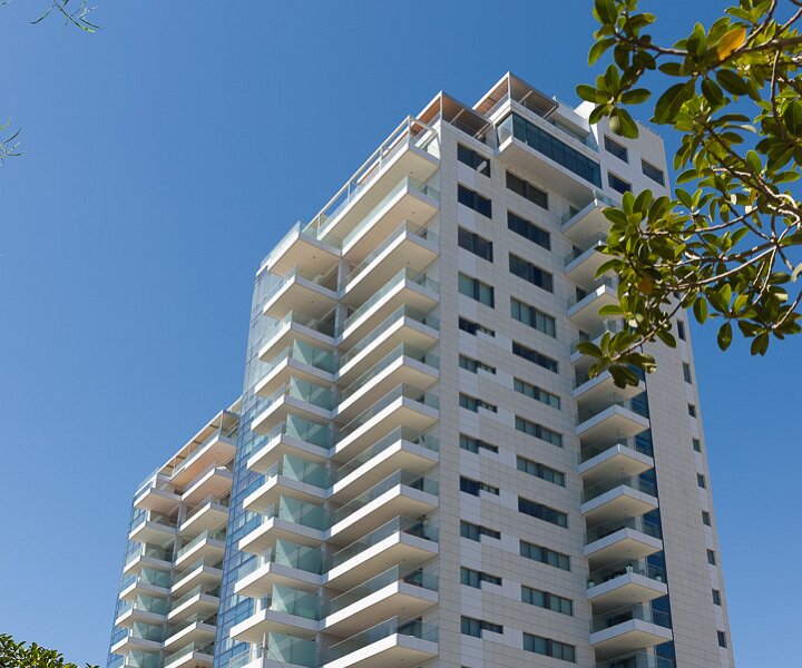 _DSC1560 Building at the seaside promenade in Limassol.