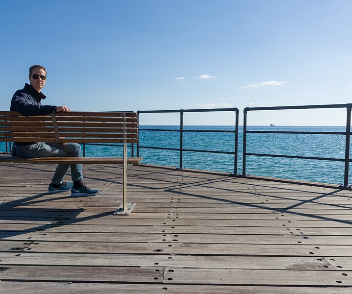 _DSC2349 Arto at the seaside promenade in Limassol.