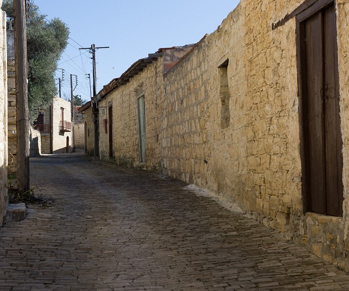 _DSC2364 Excursion to the village of Lofou.