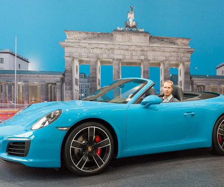 _DSC3191 Arto in a Porsche in Berlin.