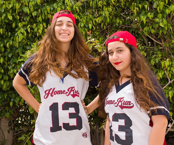 _DSC3101 The girls ready for the carnival parade in Limassol.