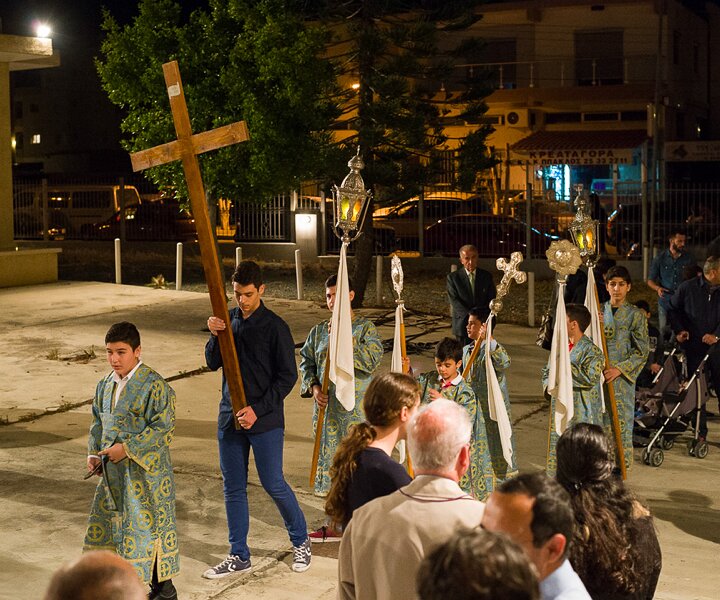 _DSC1039 At the church in Limassol on Good Friday.