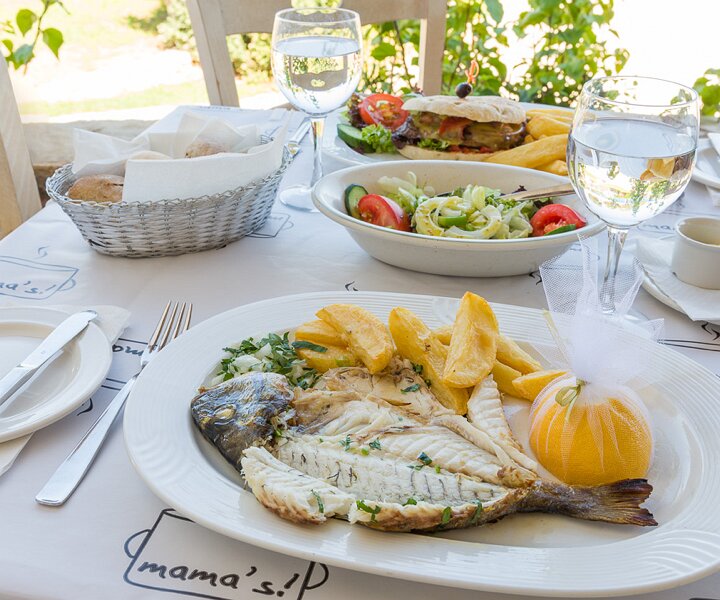 _DSC6594 Lunch at Capo Bay hotel.