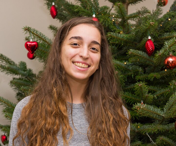 _DSC7153 Ingrid by the Christmas tree.