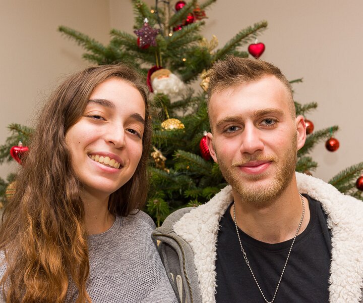 _DSC7166 Ingrid and Iakovos by the Christmas tree.