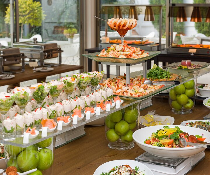 _DSC7340 New Year's Day lunch buffet at Alasia boutique hotel.