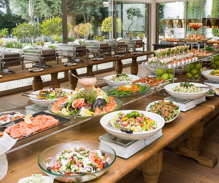 _DSC7344 New Year's Day lunch buffet at Alasia boutique hotel.