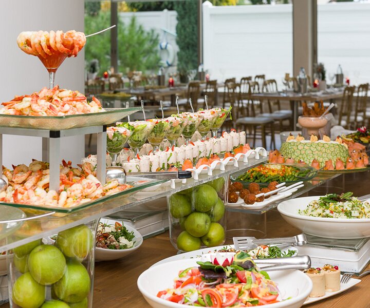 _DSC7354 New Year's Day lunch buffet at Alasia boutique hotel.