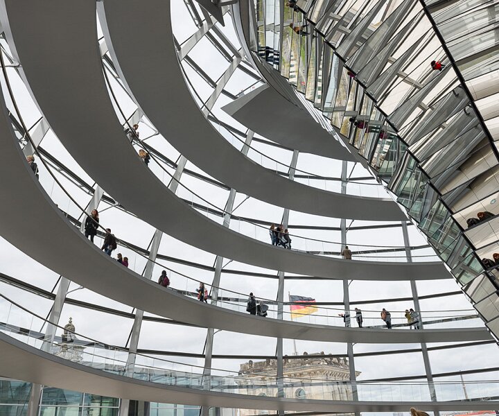 _DSC8006 In the glass dome of the Reichstag building in Berlin.