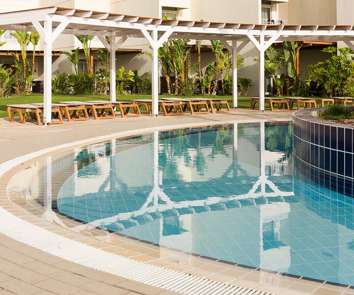 _DSC8307 At the pool area at Capo Bay hotel.