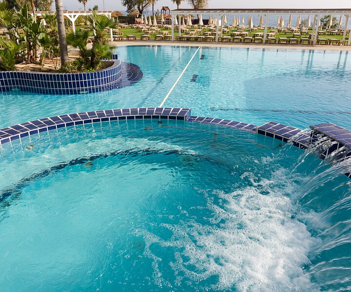 _DSC8331 The jacuzzi at the pool area at Capo Bay hotel.