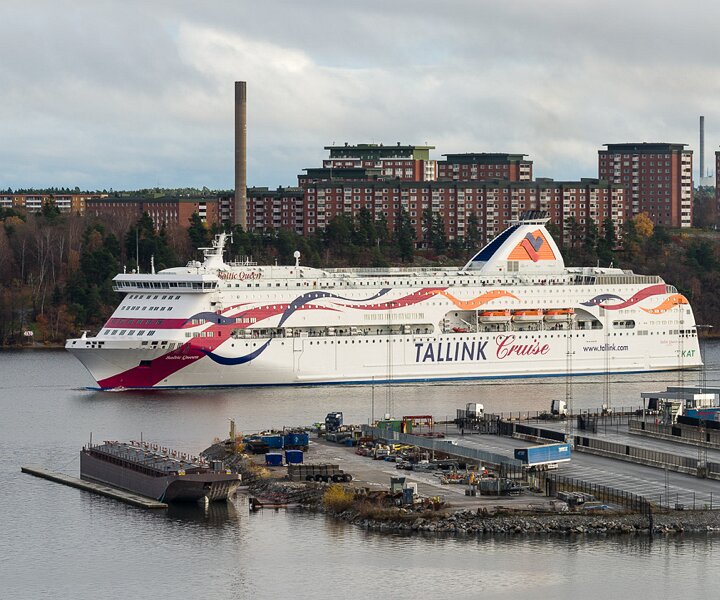 _DSC0115 View of cruise ships arriving to Stockholm.