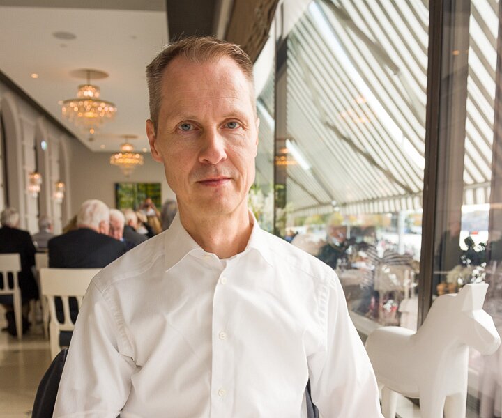 _DSC9847 Arto having smörgåsbord at the Veranda of Grand Hôtel.