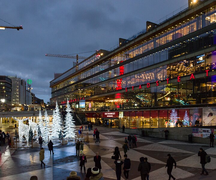 _DSC0352 At Sergels Torg with Christmas decorations in early December.