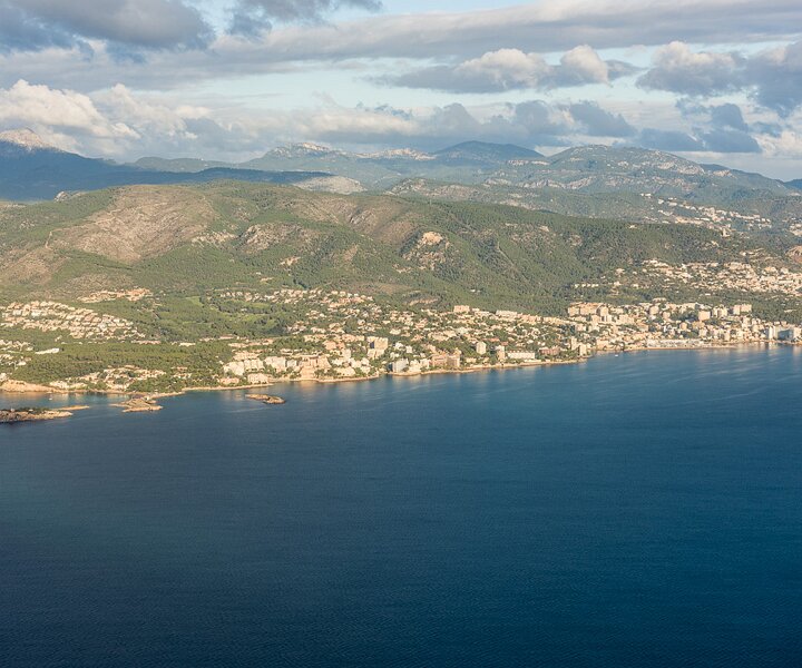 _DSC0565 View of Cala Major on approach to PMI.