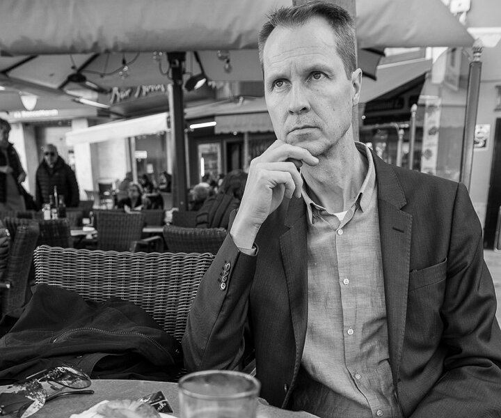 _DSC0591-2 Arto at Bar Bosch, having coffee and croissant.