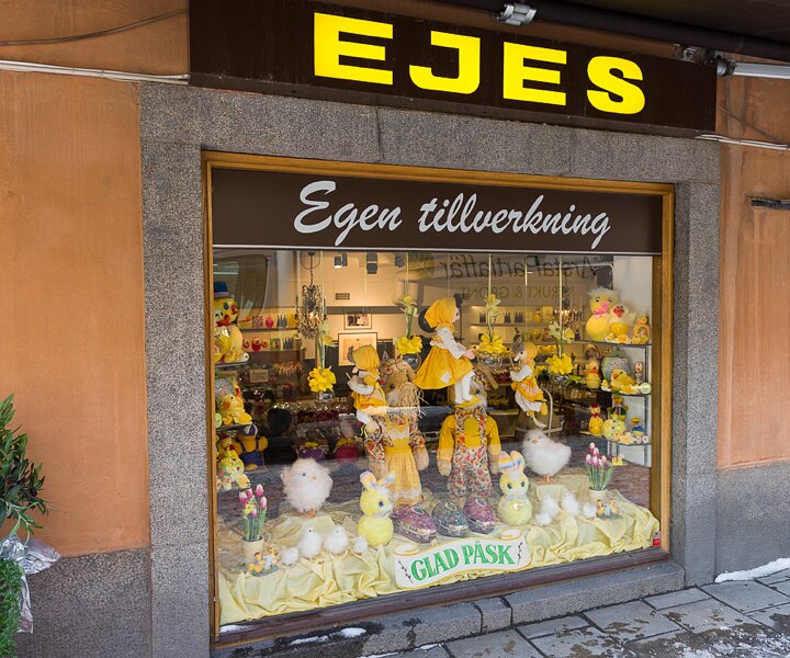 _DSC1852 At Ejes, decorated for Easter.