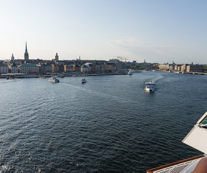 _DSC3168 View of Stockholm and the old city from the boat.