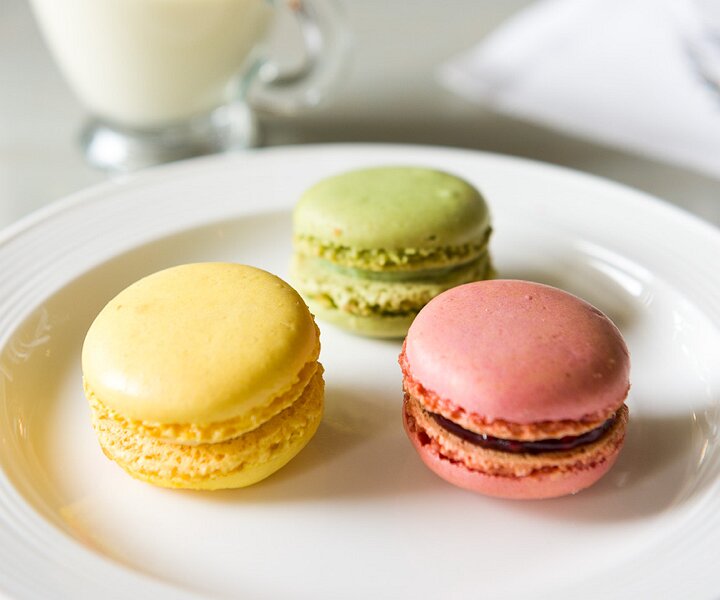 _DSC3414 Delicious macarons for dessert at the brunch at Hasselbacken.