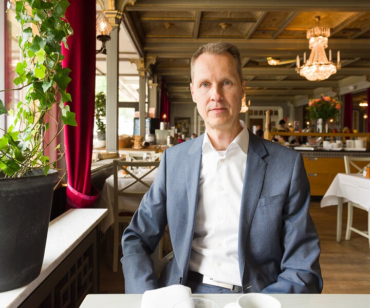 _DSC3429 Arto at Hasselbacken for brunch.
