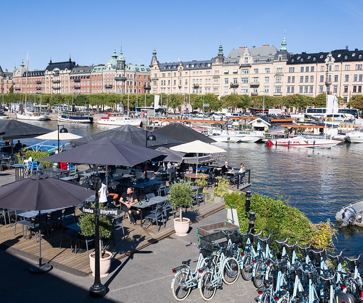 _DSC2000 At Sjöcaféet near Djurgårdsbron with view of Strandvägen.