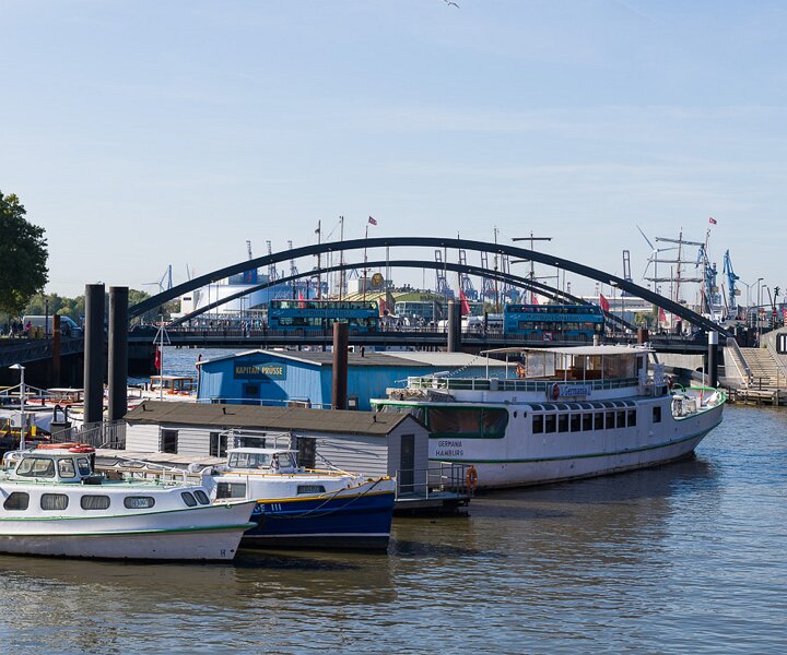 _DSC2711 View towards Niederbaumbrücke in Hamburg.