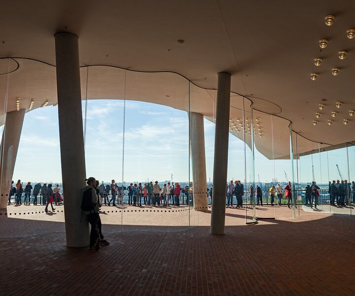 _DSC2739-HDR At the Elbphilharmonie.