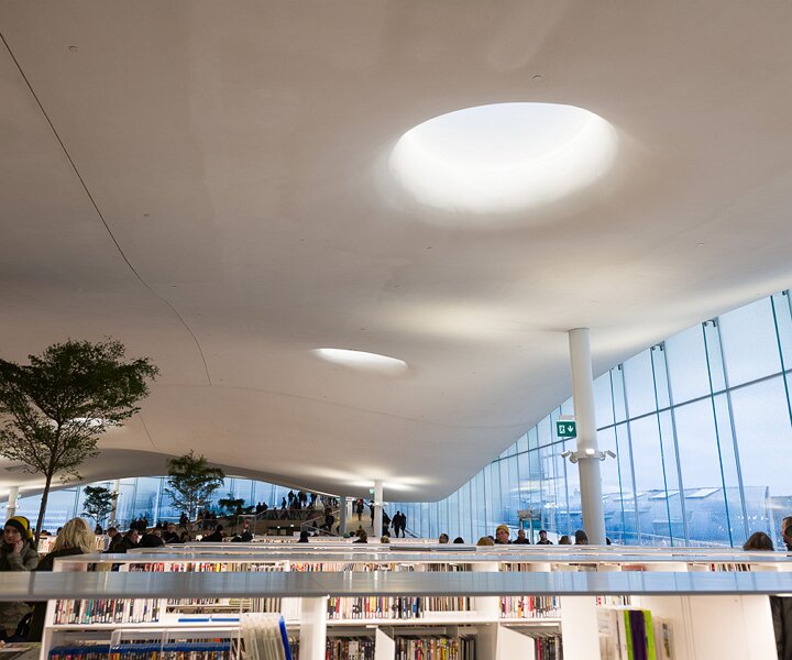 _DSC4112 At Oodi, the new Helsinki Central Library.