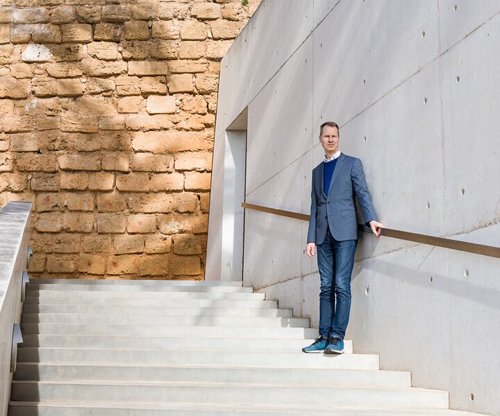 _DSC4261 Arto at the Modern Art Museum in Palma.