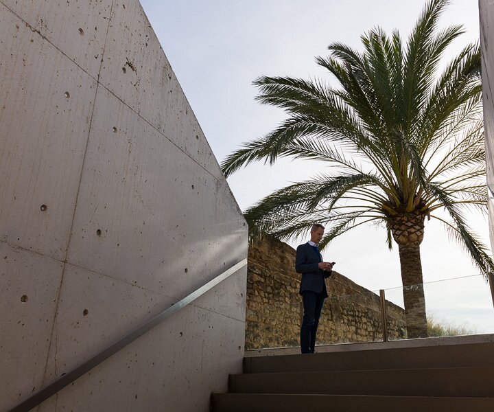 _DSC4268 Arto at the Modern Art Museum in Palma.