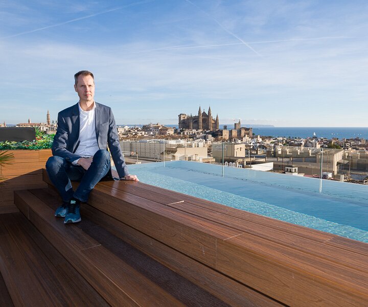 _DSC4279 Arto at the rooftop pool of the hotel in Palma. The Catedral de Mallorca in the background.