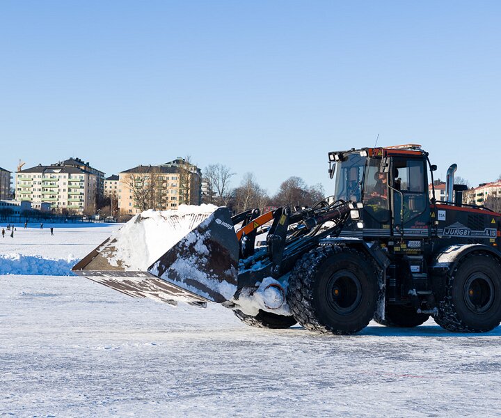 _DSC5832 Tractor at Gärdet.