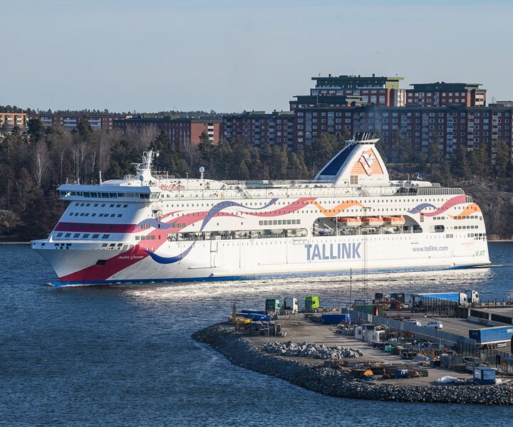 _DSC7013-1-2 The Tallink Baltic Queen arriving to Stockholm.