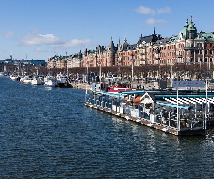 _DSC7086 View of Strandvägen a sunny day in March.