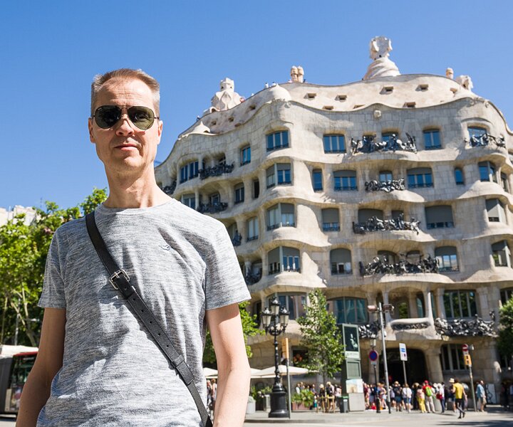 _DSC8226 Arto at Casa Milà (La Pedrera) in Barcelona.