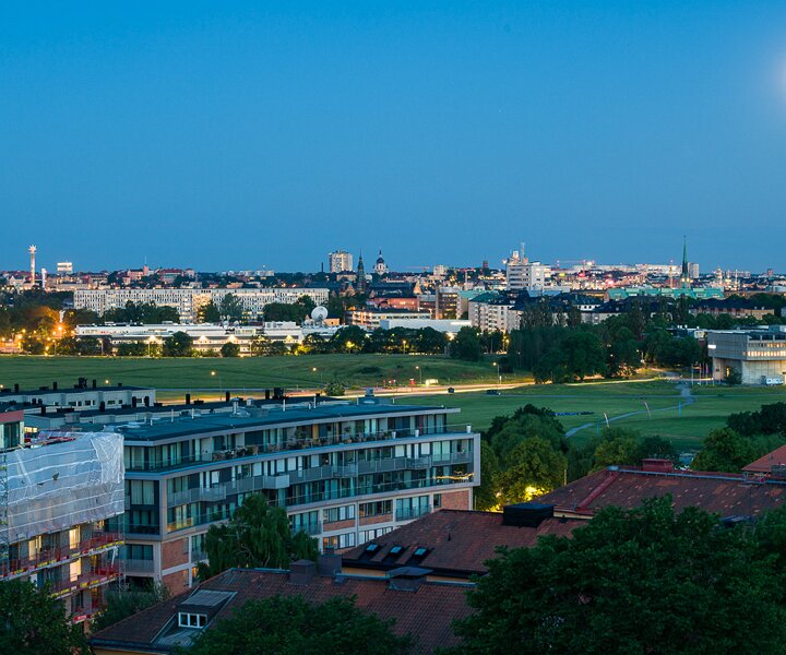 _DSC8654 Night view of Stockholm from Gärdet in June.
